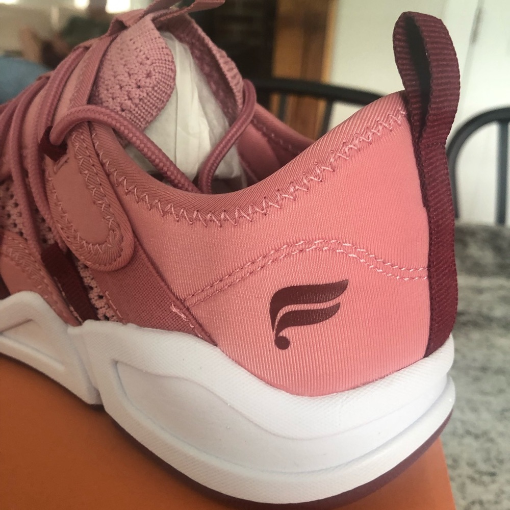 Fabletics - Brookside Performance Sneaker - Picture 6 of 12